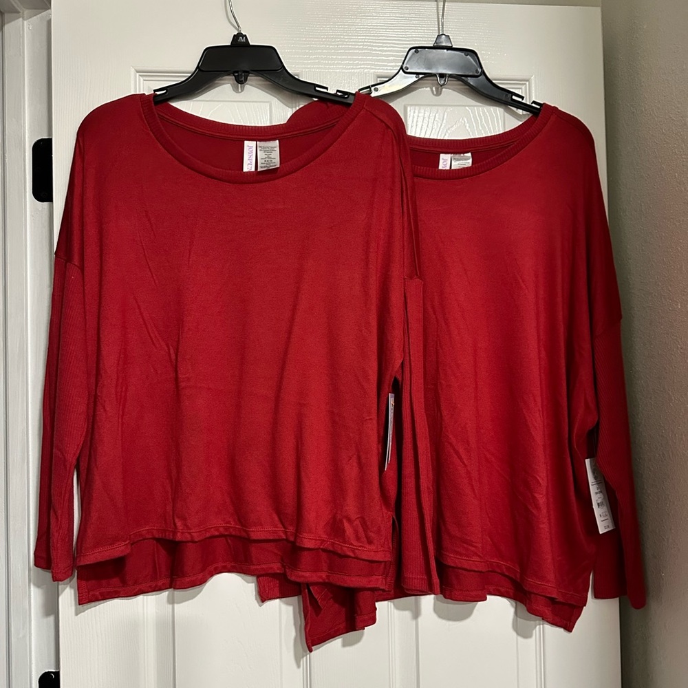 NWT RED TOP